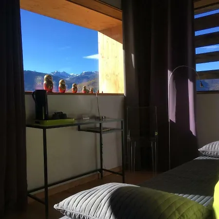 Les Gardeilles Bed & Breakfast *